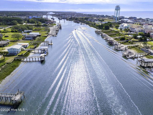 124 Starfish Drive, Supply, NC 28462
