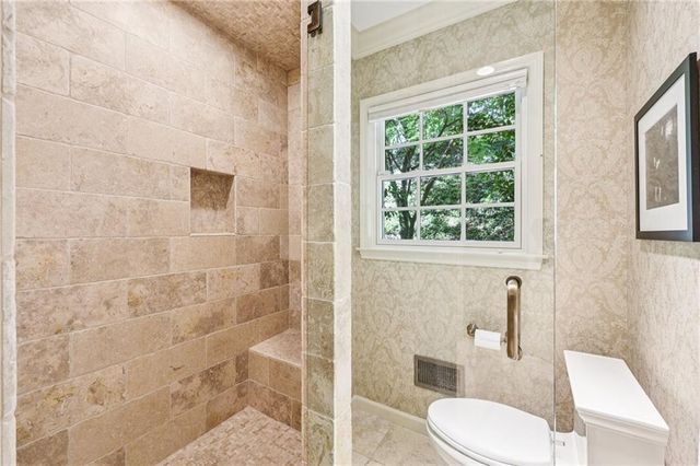 1382 W Wesley NW Road, Atlanta, GA 30327