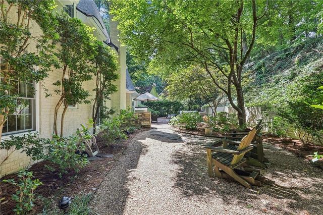 1382 W Wesley NW Road, Atlanta, GA 30327