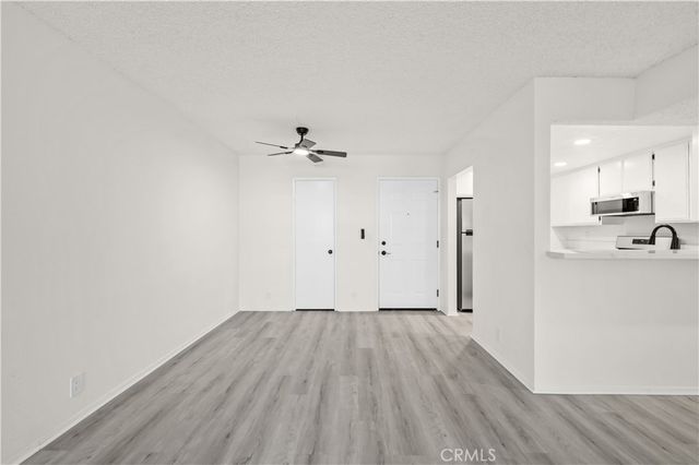 1903 Temple Avenue 210, Signal Hill, CA 90755