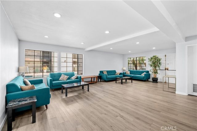 1903 Temple Avenue 210, Signal Hill, CA 90755