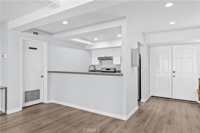 1903 Temple Avenue 210, Signal Hill, CA 90755