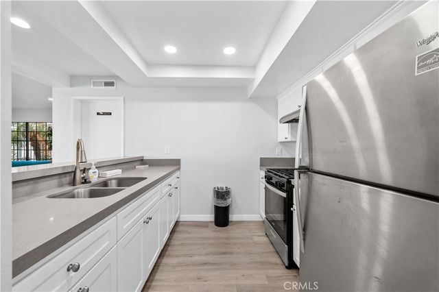 1903 Temple Avenue 210, Signal Hill, CA 90755