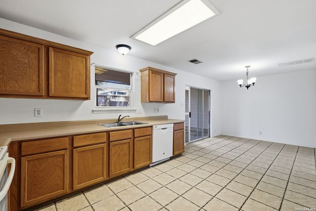 6107 WEXFORD PL, San Antonio, TX 78240