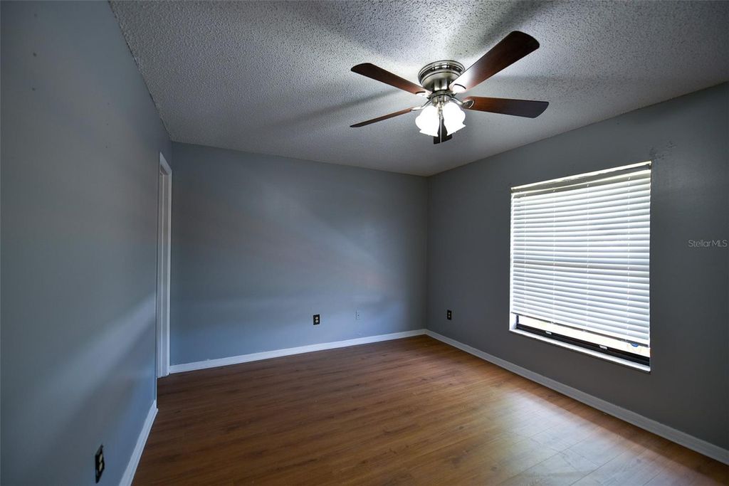 Image 2 of property listing at 1621 SANDY POINT SQUARE 61, Orlando, FL 32807