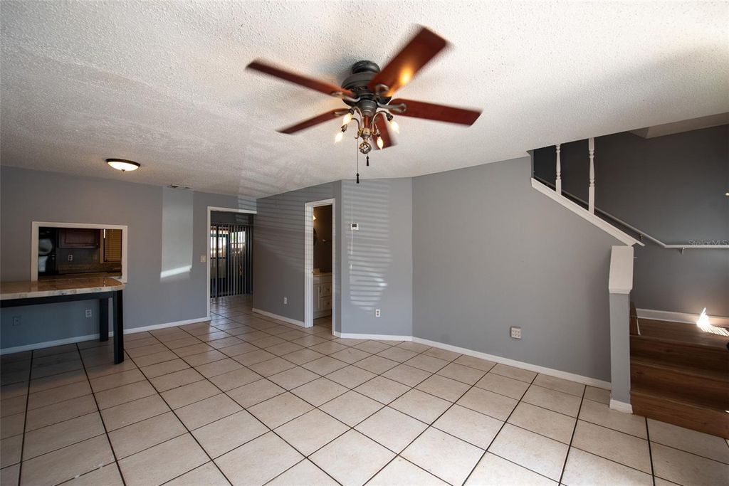 Image 11 of property listing at 1621 SANDY POINT SQUARE 61, Orlando, FL 32807