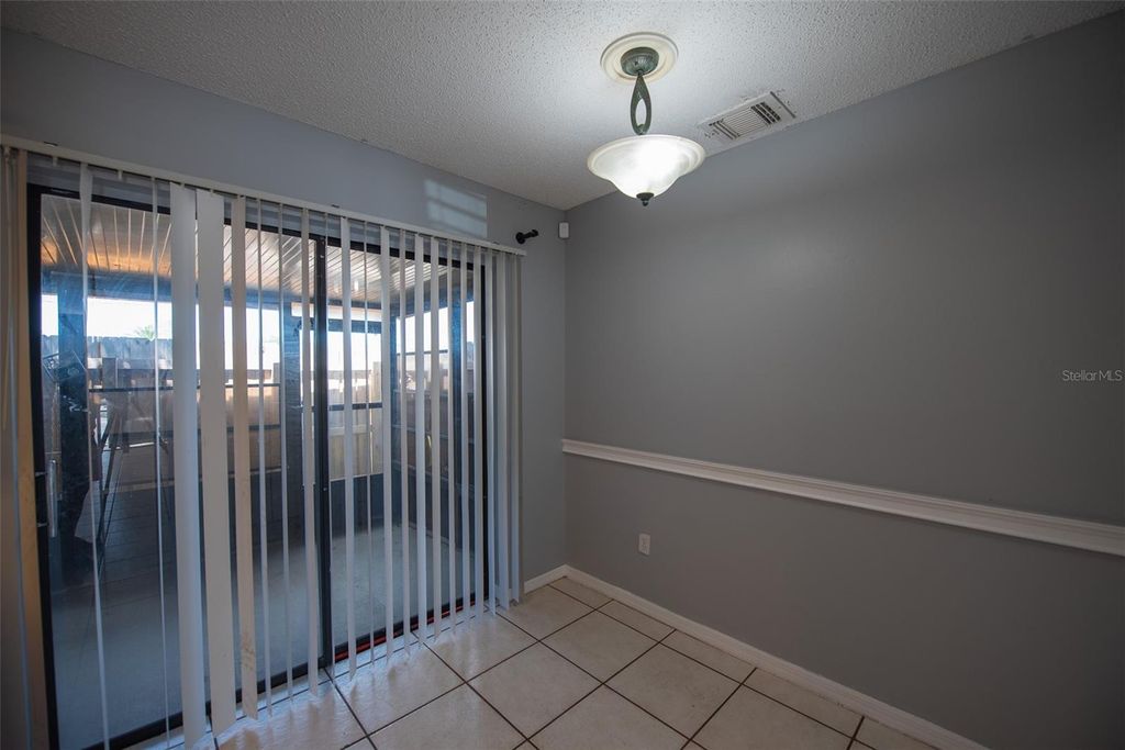 Image 13 of property listing at 1621 SANDY POINT SQUARE 61, Orlando, FL 32807
