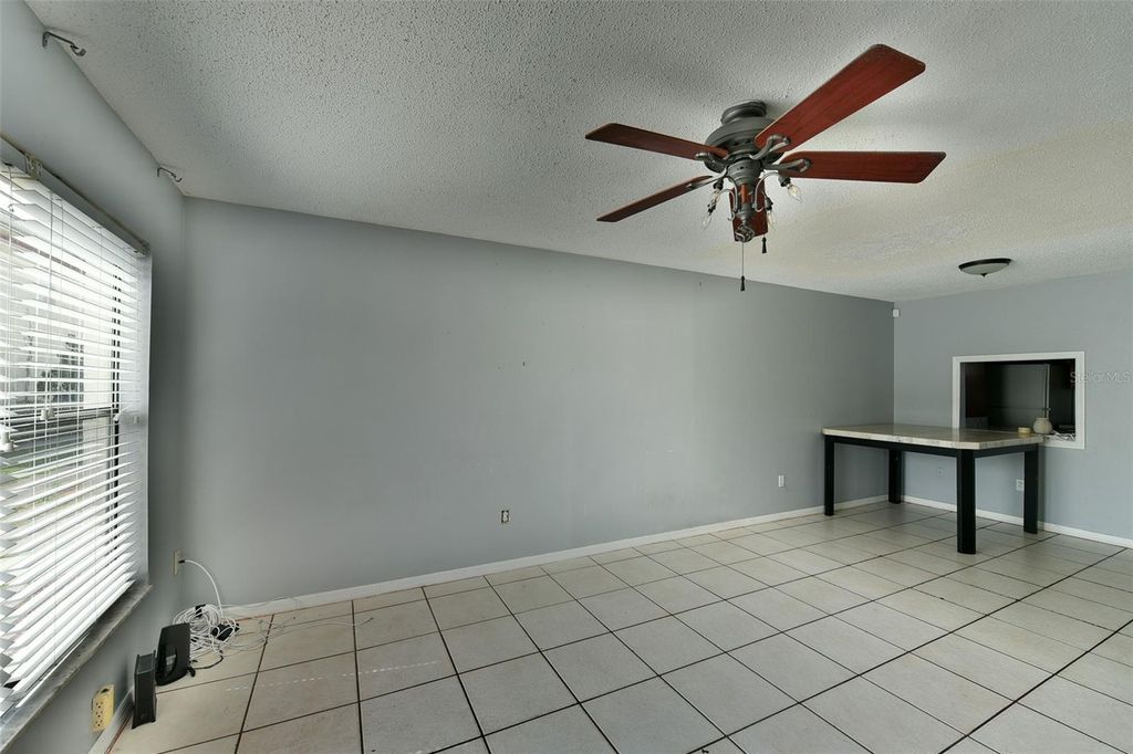 Image 18 of property listing at 1621 SANDY POINT SQUARE 61, Orlando, FL 32807