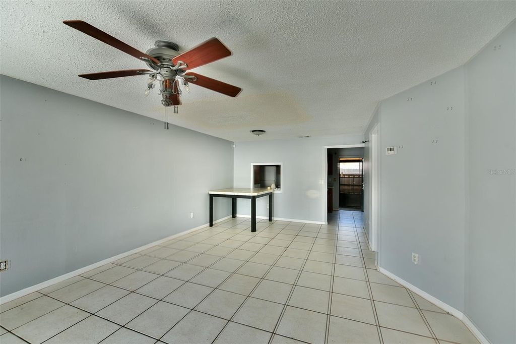 Image 20 of property listing at 1621 SANDY POINT SQUARE 61, Orlando, FL 32807