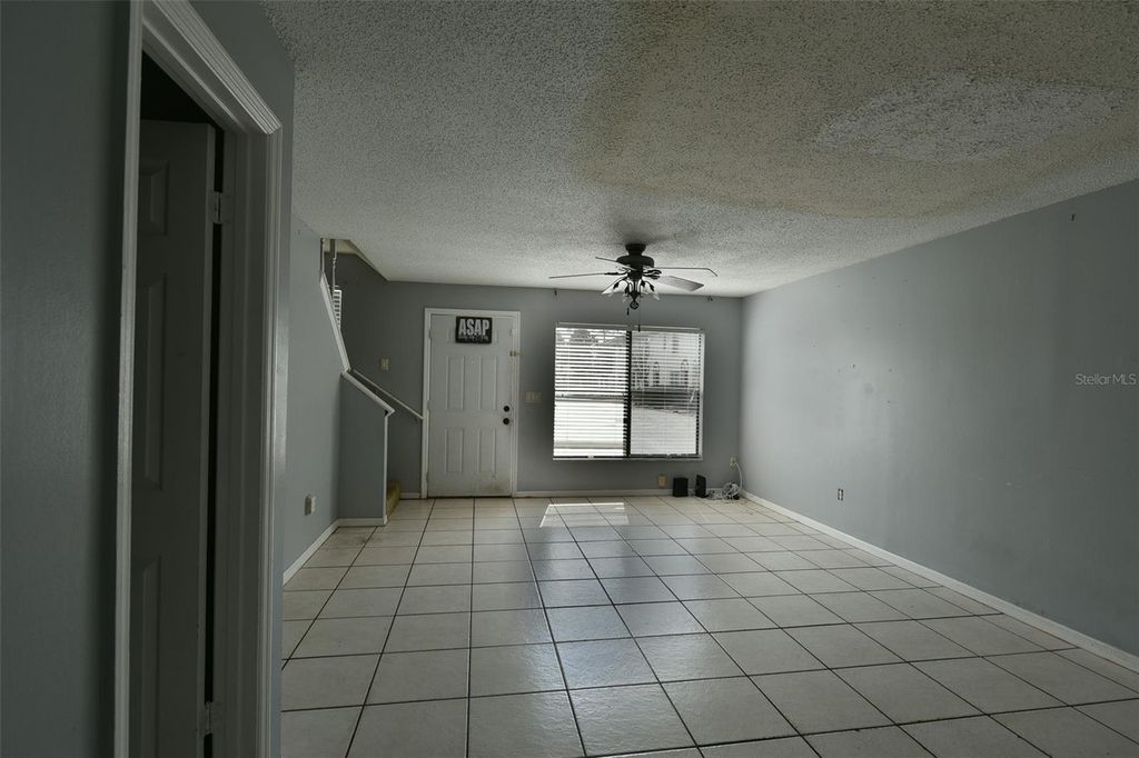Image 24 of property listing at 1621 SANDY POINT SQUARE 61, Orlando, FL 32807