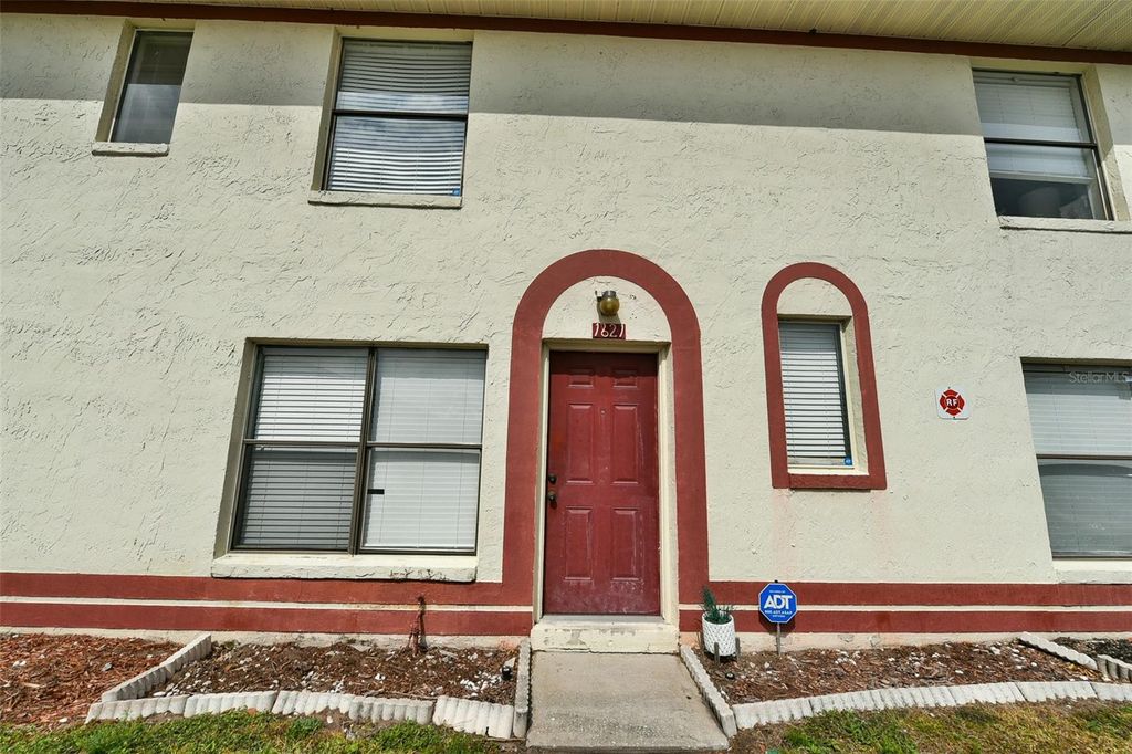 Image 29 of property listing at 1621 SANDY POINT SQUARE 61, Orlando, FL 32807