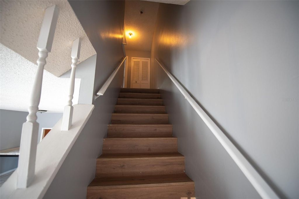 Image 8 of property listing at 1621 SANDY POINT SQUARE 61, Orlando, FL 32807