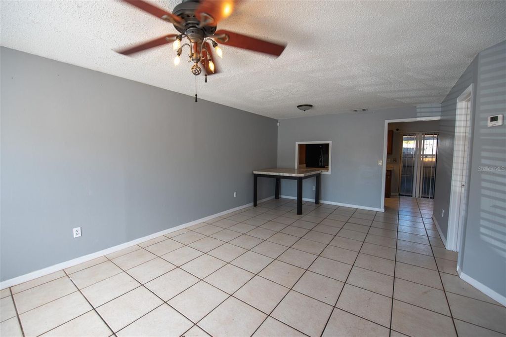 Image 9 of property listing at 1621 SANDY POINT SQUARE 61, Orlando, FL 32807