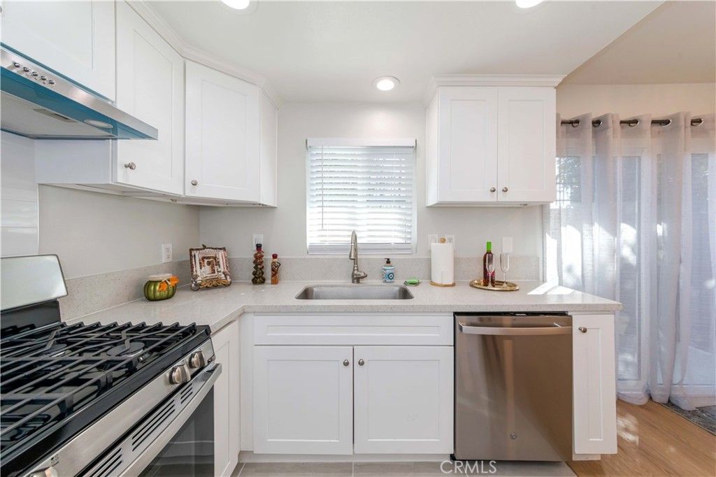 Image 10 of property listing at 918 Huntington Dr O, Duarte, CA 91010