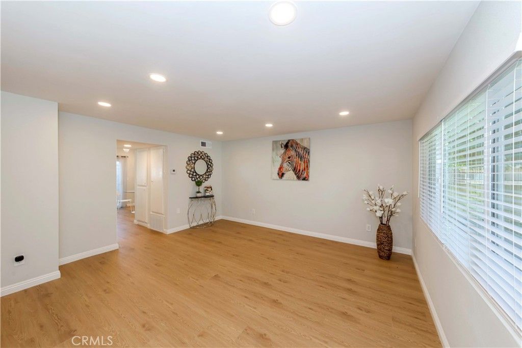Image 2 of property listing at 918 Huntington Dr O, Duarte, CA 91010