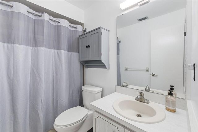 8 BERKSHIRE LANE, Palm Coast, FL 32137