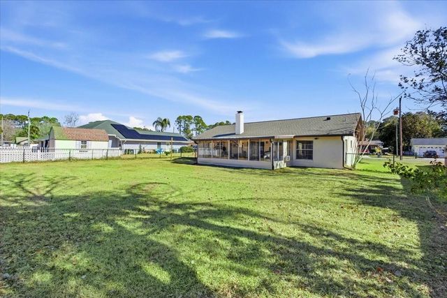 8 BERKSHIRE LANE, Palm Coast, FL 32137