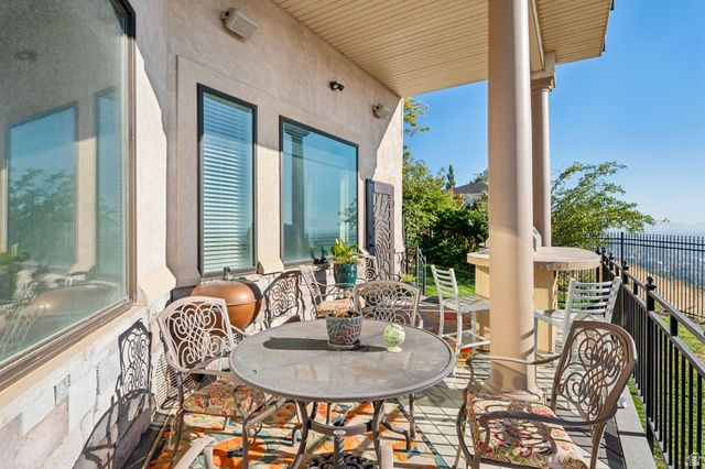 941 N SANDHURST DR, Salt Lake City, UT 84103