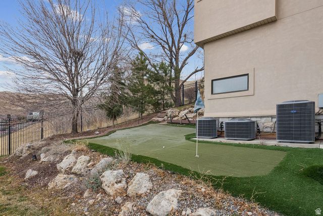 941 N SANDHURST DR, Salt Lake City, UT 84103