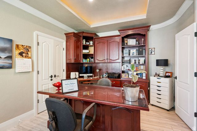 941 N SANDHURST DR, Salt Lake City, UT 84103