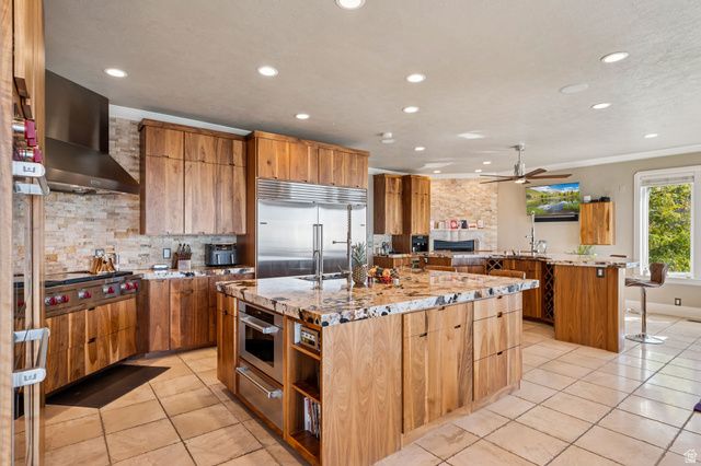 941 N SANDHURST DR, Salt Lake City, UT 84103