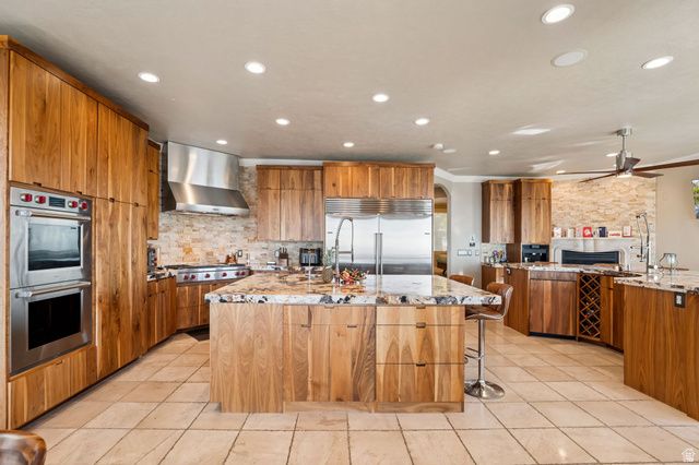 941 N SANDHURST DR, Salt Lake City, UT 84103