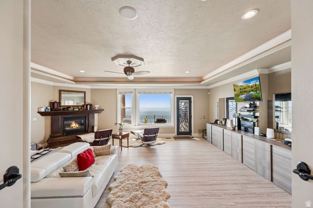 941 N SANDHURST DR, Salt Lake City, UT 84103