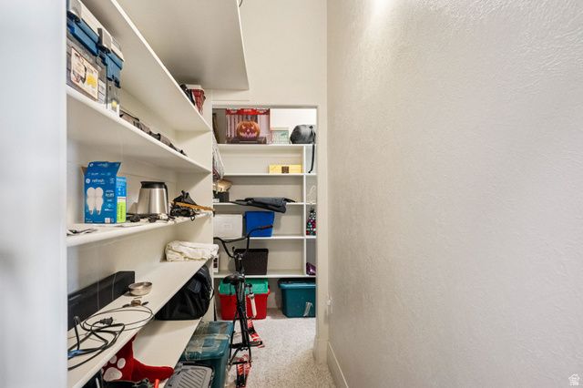 941 N SANDHURST DR, Salt Lake City, UT 84103