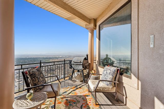 941 N SANDHURST DR, Salt Lake City, UT 84103