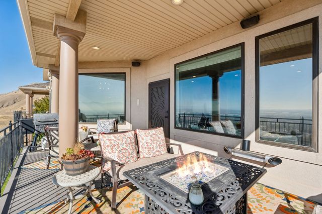 941 N SANDHURST DR, Salt Lake City, UT 84103