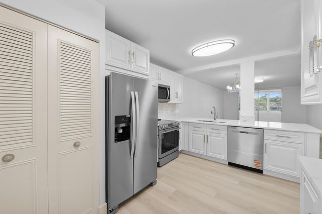 370 NW 76TH Avenue 204, Margate, FL 33063