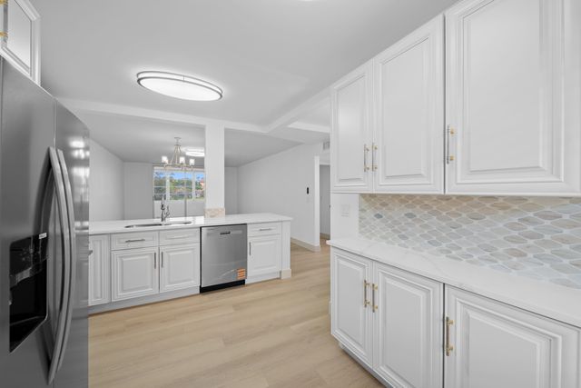370 NW 76TH Avenue 204, Margate, FL 33063