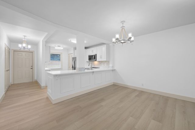 370 NW 76TH Avenue 204, Margate, FL 33063