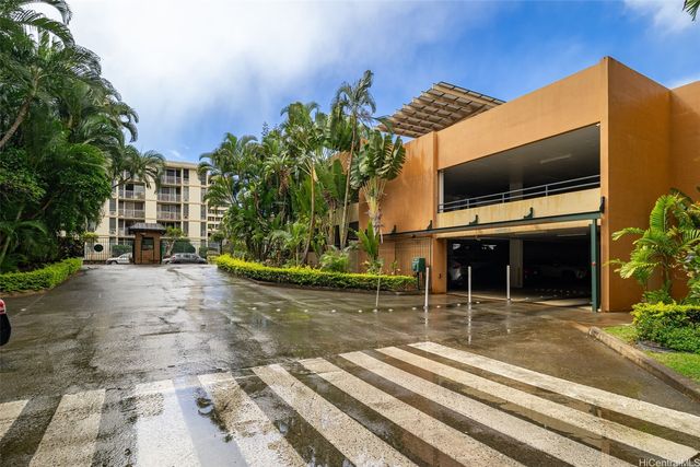 5333 Likini Street 703, Honolulu, HI 96818