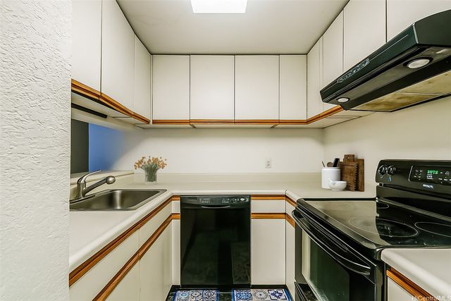 5333 Likini Street 703, Honolulu, HI 96818