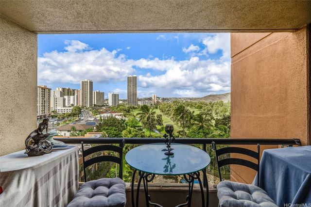 5333 Likini Street 703, Honolulu, HI 96818