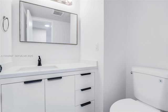 2801 NE 183rd St 315W, Aventura, FL 33160