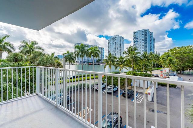 2801 NE 183rd St 315W, Aventura, FL 33160