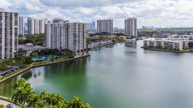 2801 NE 183rd St 315W, Aventura, FL 33160