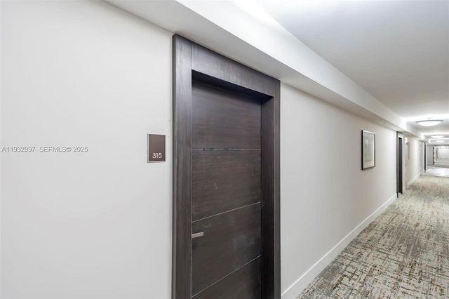 2801 NE 183rd St 315W, Aventura, FL 33160