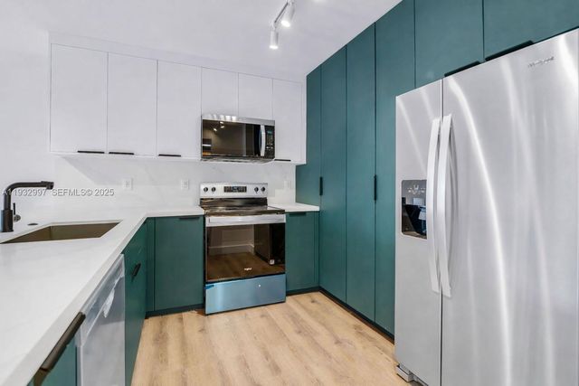 2801 NE 183rd St 315W, Aventura, FL 33160