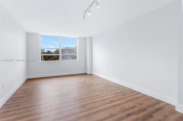 2801 NE 183rd St 315W, Aventura, FL 33160