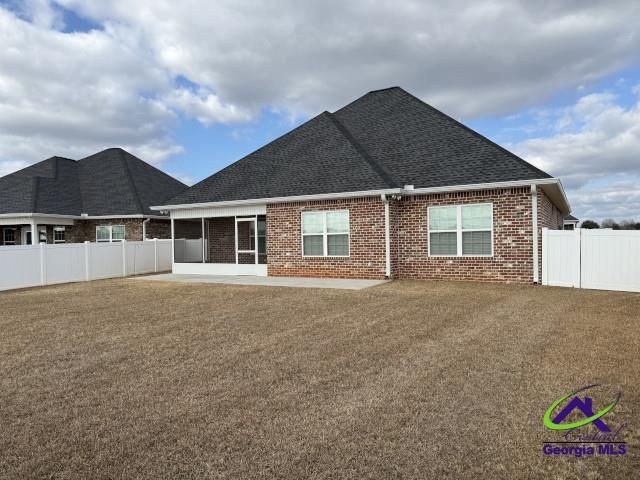 422 Lamplight Drive, Byron, GA 31008