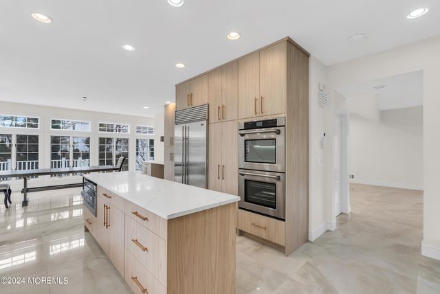 22 Meadow Lane, West Long Branch, NJ 07764