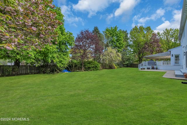 22 Meadow Lane, West Long Branch, NJ 07764