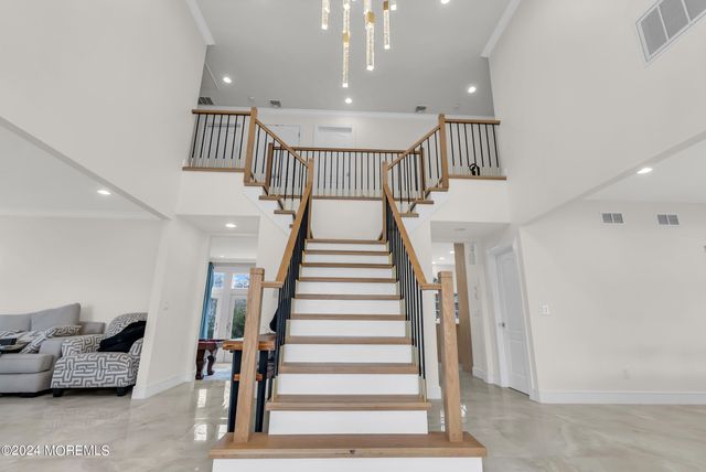 22 Meadow Lane, West Long Branch, NJ 07764