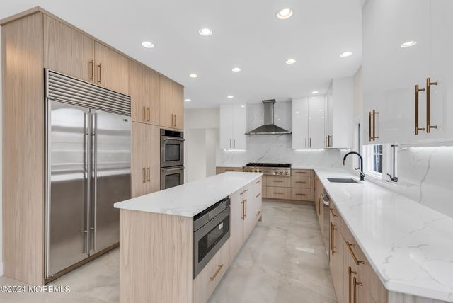 22 Meadow Lane, West Long Branch, NJ 07764