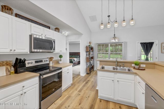 2883 LONGLEAF RANCH Circle, Middleburg, FL 32068