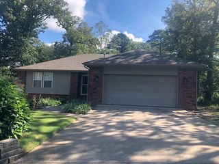 2 Millom Lane, Bella Vista, AR 72714