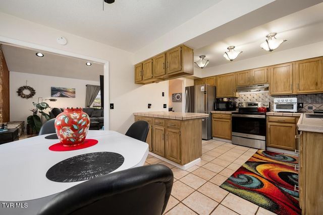 3540 Mcintosh Drive, Kingsport, TN 37663